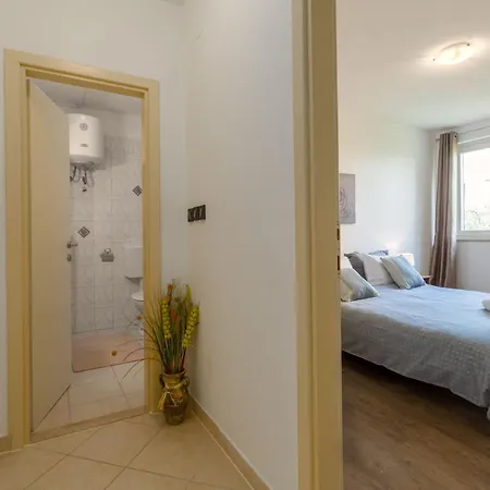 Apartment Adelia 2